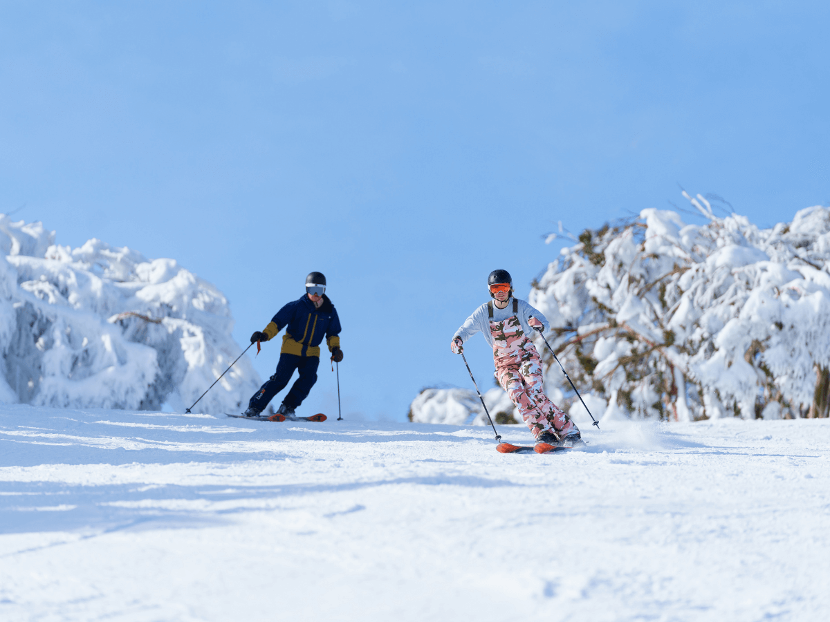 skiiers at mt baw baw